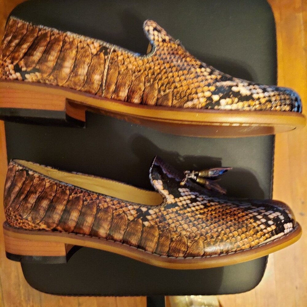 NWOB Girotti Italian Made Leather Loafers w/ Tassels, Blue & Brown Python Print - Picture 2 of 2